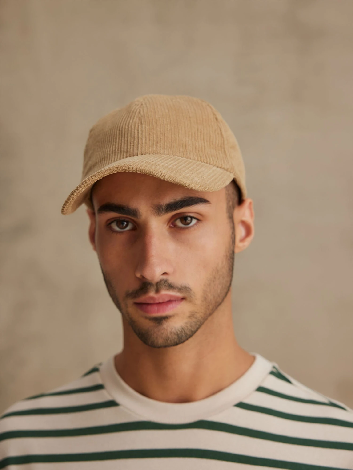 DAN FOX APPAREL Caps 'Ensar' Beige - Bilde 4