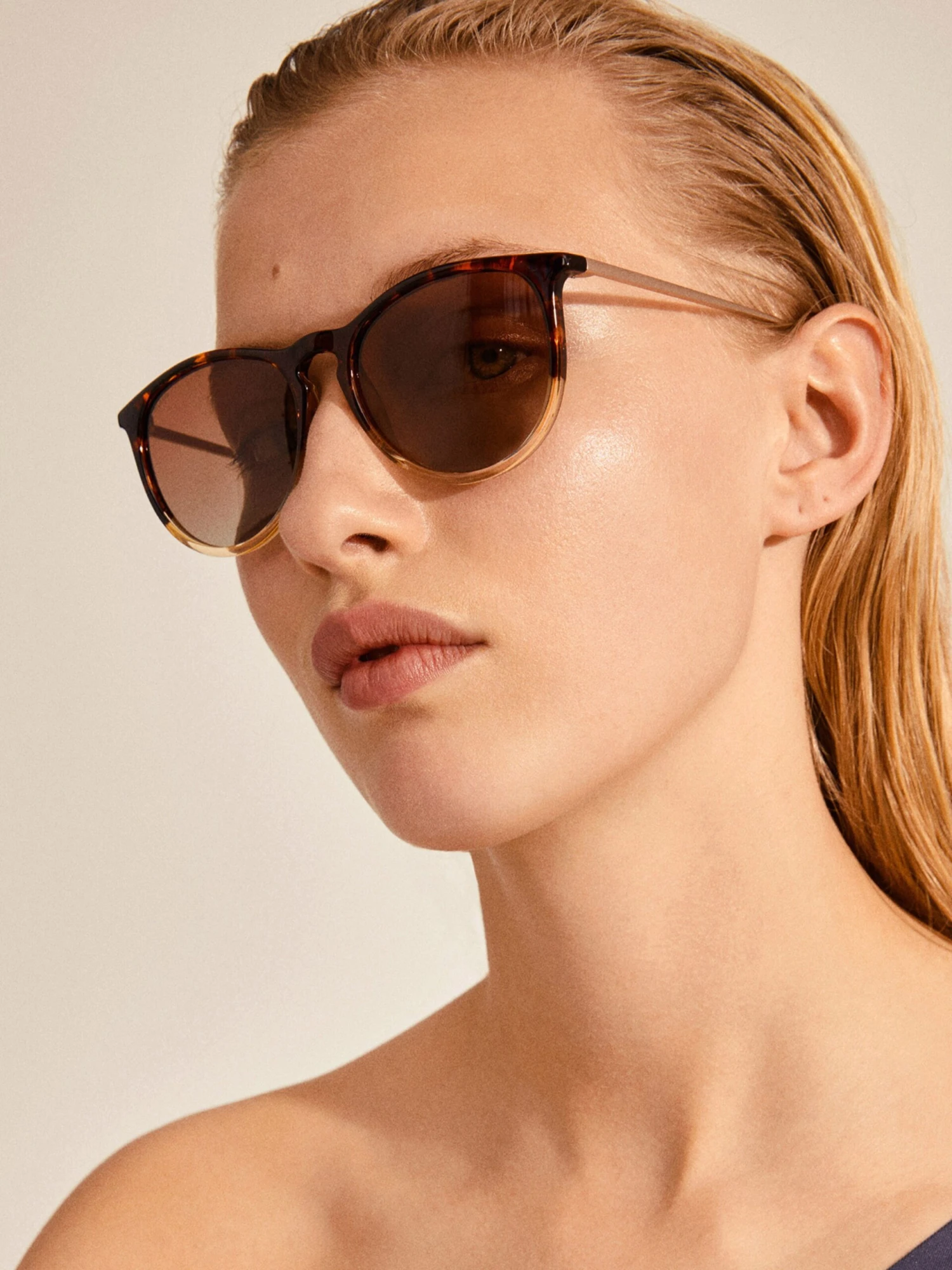 Pilgrim Solbriller 'VANILLE' Lysebrun / Mørkebrun - Bilde 4